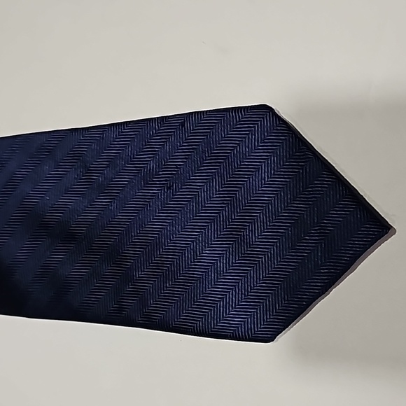 Chaps Men's Navy Blue Necktie 👔 - Picture 1 of 7